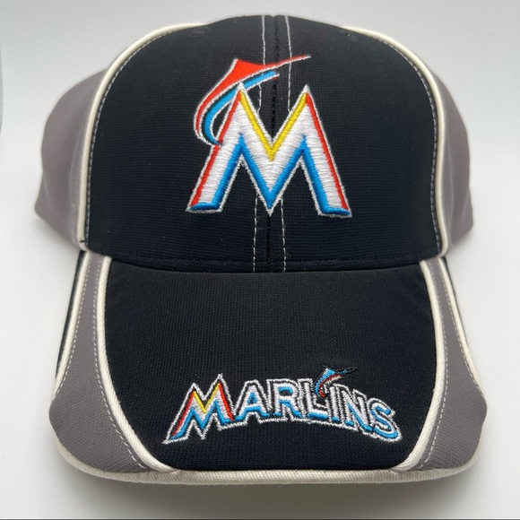 EUC Men’s MLB Miami Marlins Hat - Picture 2 of 6